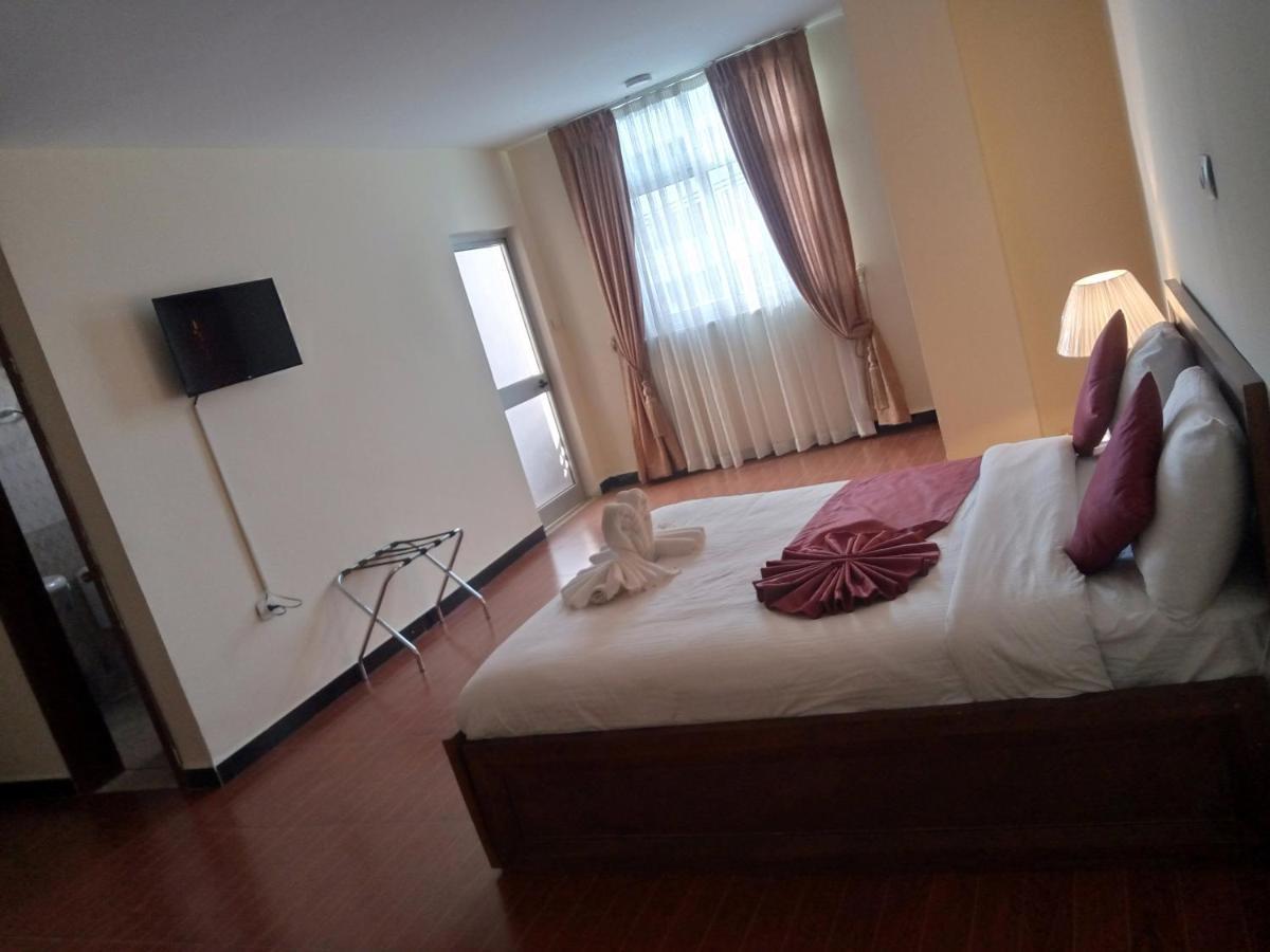 Bruhway Hotel Аддис-Абеба Экстерьер фото