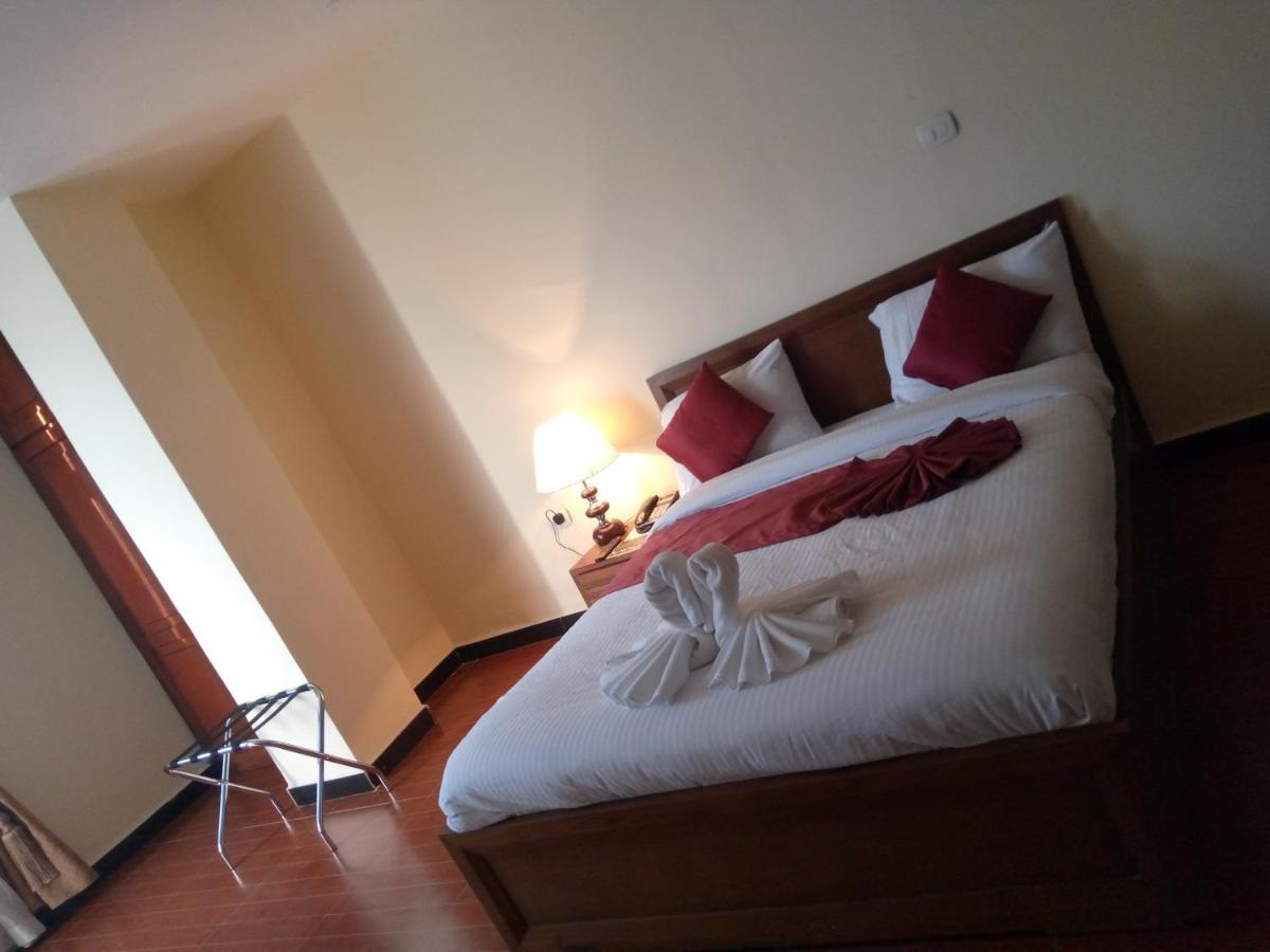 Bruhway Hotel Аддис-Абеба Экстерьер фото