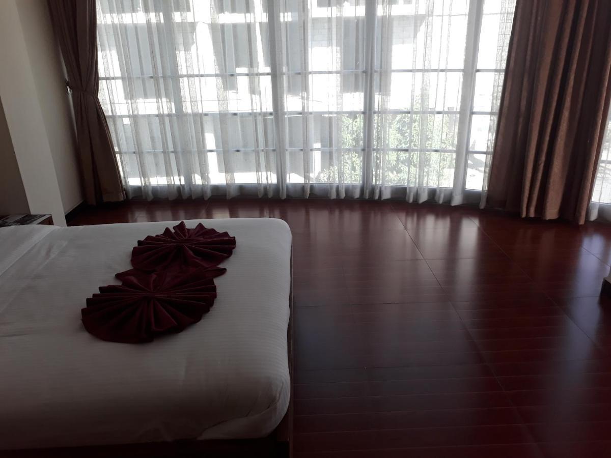 Bruhway Hotel Аддис-Абеба Экстерьер фото